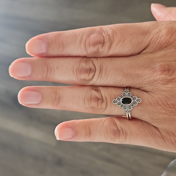 *Bestseller!* Black Onyx Sterling Silver Ring - Picture 4 of 4